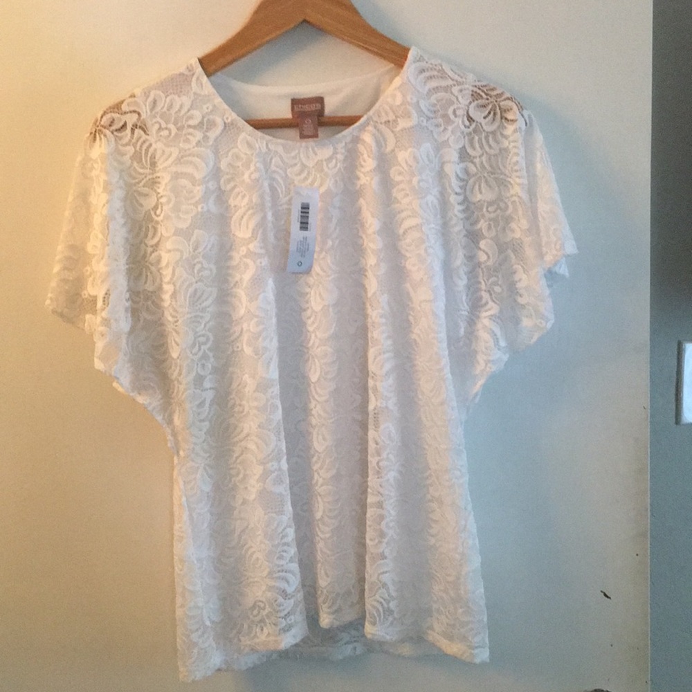 White lace flutter top